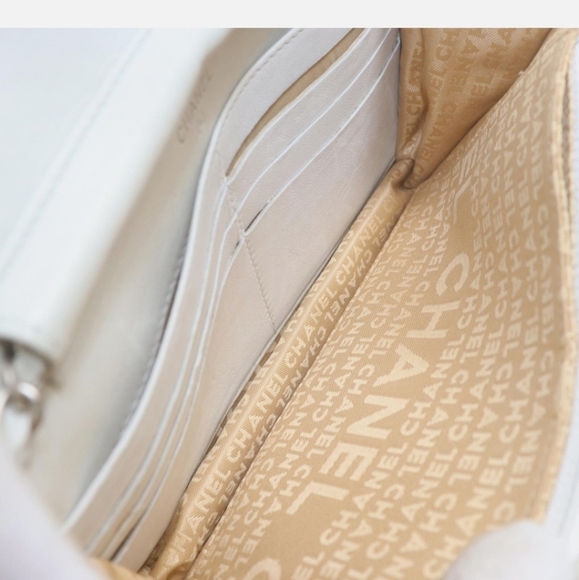 CHANEL Yellow Patent Leather Wallet on Chain - Picture 8 of 10